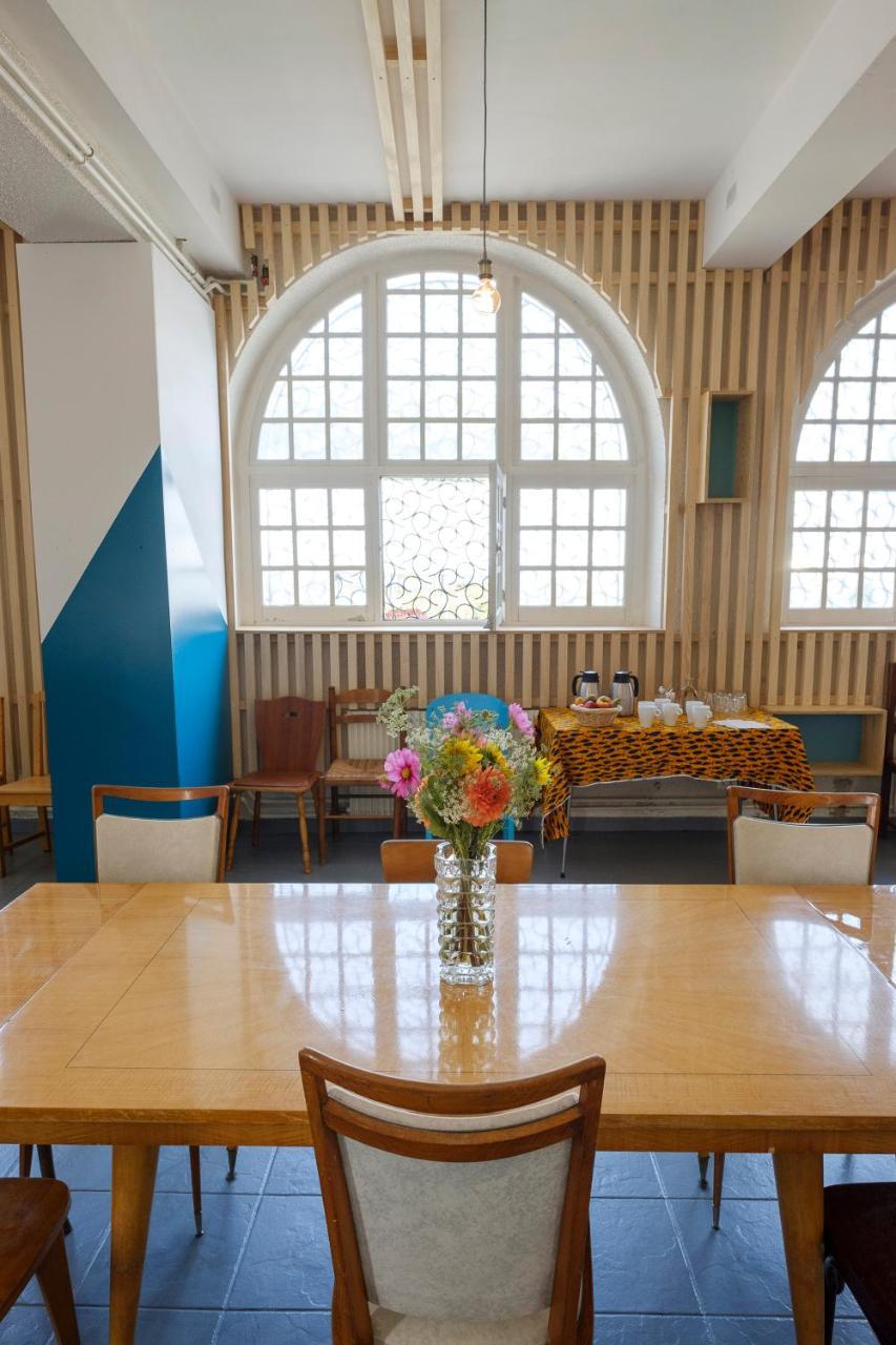 Auberge La Maison Montreau Монтрей Екстер'єр фото